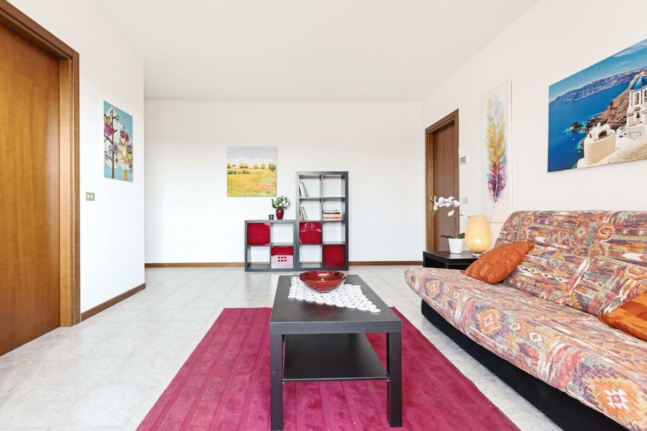 Colourful Flat Borgo Roma Apartment Verona Exterior photo